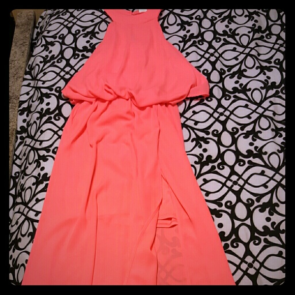 🚨SOLD🚨Bright pink dress - Picture 1 of 3