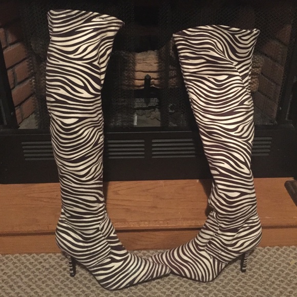 Faux fur knee boots