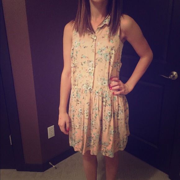 Dresses & Skirts - SOLD Floral, light pink dress