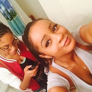 Meet your Posher, Shana