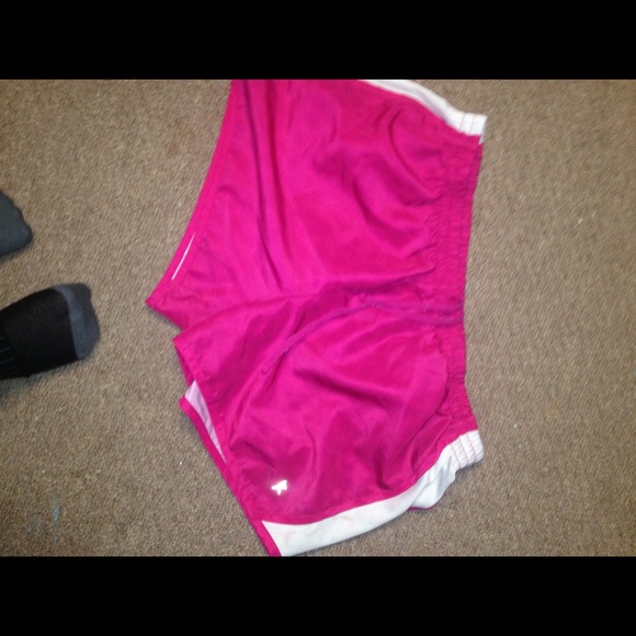 XL - Picture 3 of 3
