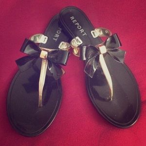 Black/Gold fancy sandals 🐝🌑✨🎶🎩