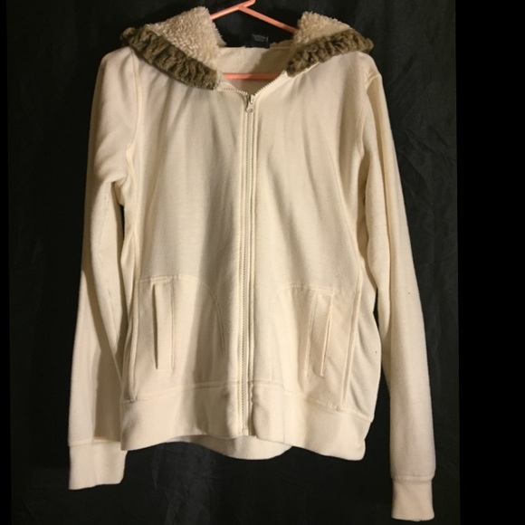 Rue21 Sweaters - Ivory sweater with furry hood