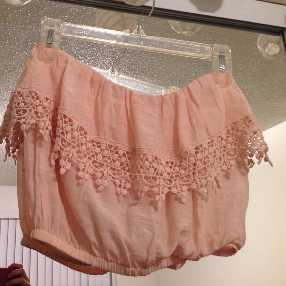sleeveless top