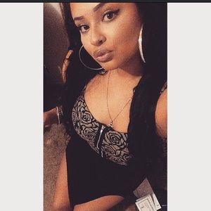 Meet your Posher, Cassondra