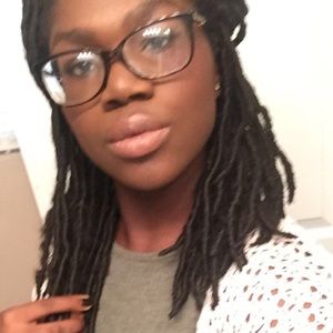 Meet your Posher, Khiana