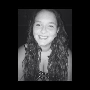 Meet your Posher, Macy