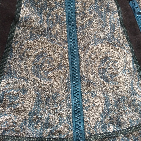 Lululemon Define Jacket - Picture 4 of 4