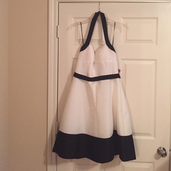White and black cocktail dress! - Picture 2 of 4