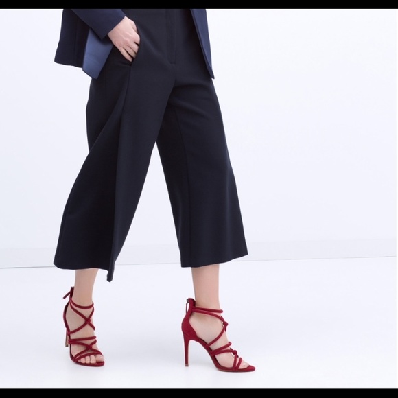 NWT ZARA HOT AND SEXY RED SANDALS - Picture 3 of 4