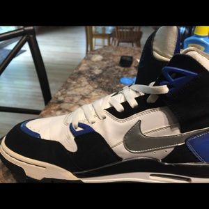 Nike flights Condo. White,Blue and black