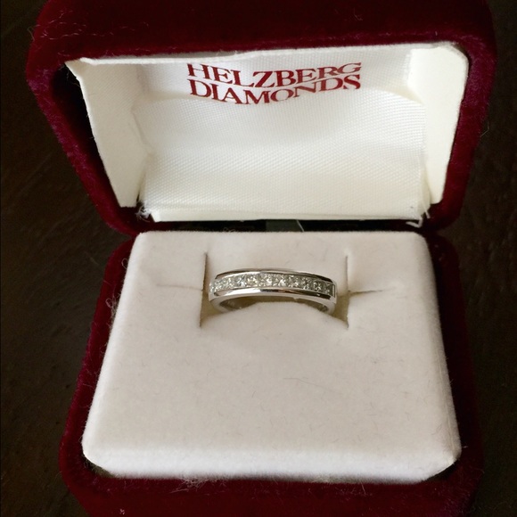 Helzberg Diamonds 3/4 ctw diamond ring 18K gold