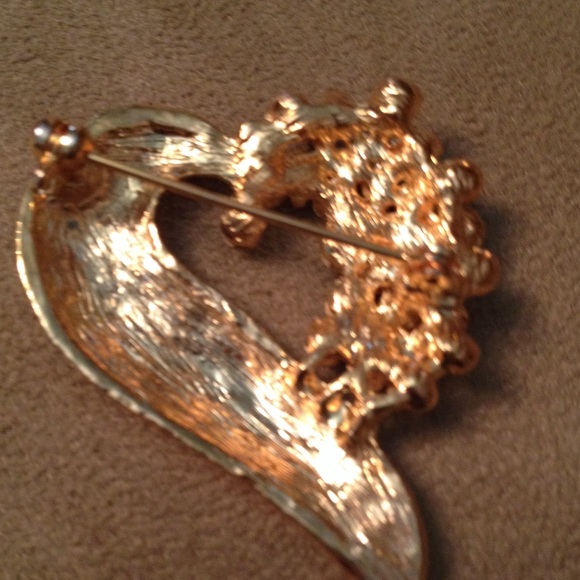 Heart Pin - Picture 2 of 2