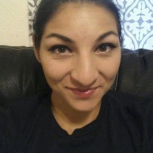 Meet your Posher, Monica