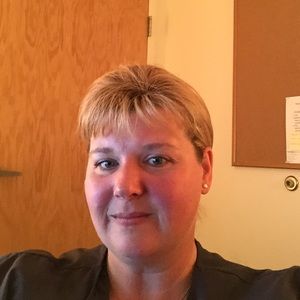 Meet your Posher, Carissa