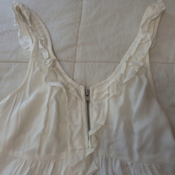 Forever 21 Ruffled Tank - Picture 2 of 4