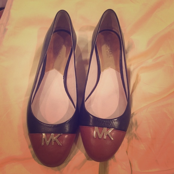 Michael Kors Flats - Picture 1 of 3