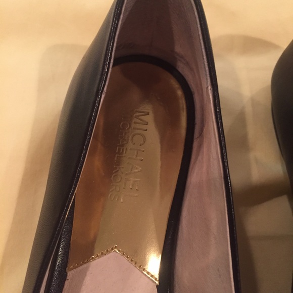 Michael Kors Flats - Picture 2 of 3