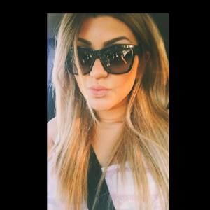 Meet your Posher, Estela