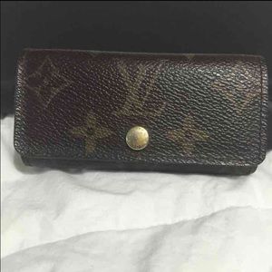 Louis Vuitton 4 key holder