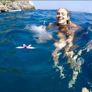 Meet your Posher, Ariel