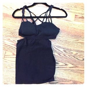 Lululemon black top