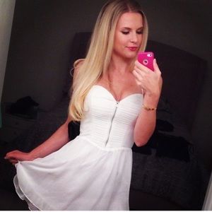 White Guess dress size 4