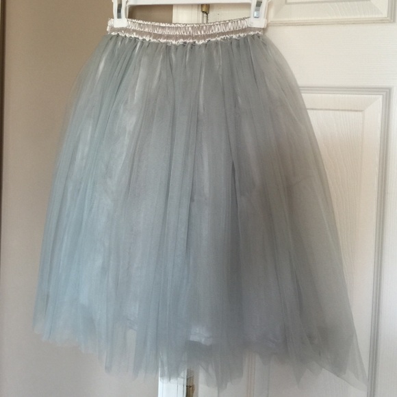 Tulle - Picture 2 of 2