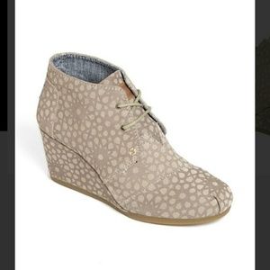 Tom wedge booties