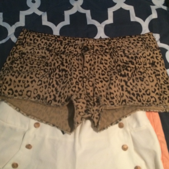 3 pairs shorts - Picture 2 of 3