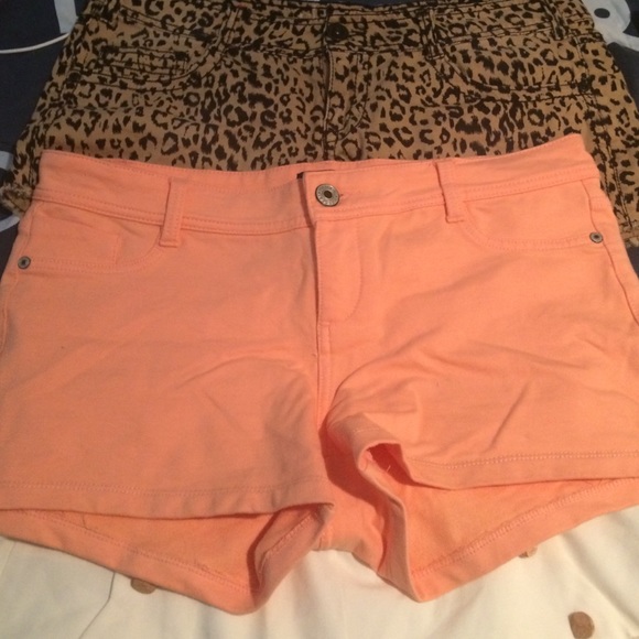 3 pairs shorts - Picture 3 of 3