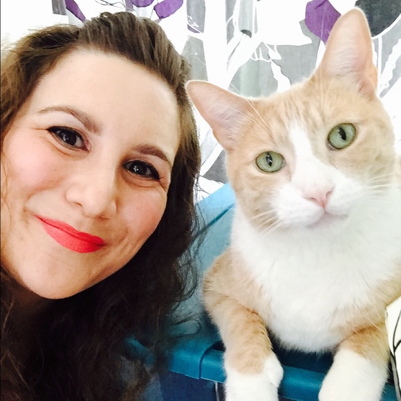 Meet your Posher, Jesi - Picture 2 of 3