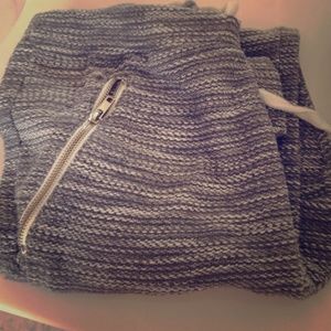 Lounge pants w zipper pocket details