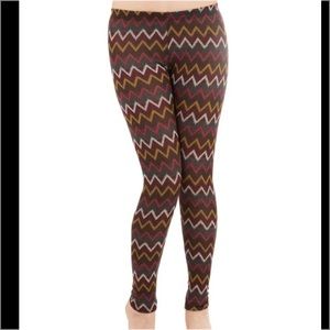 Chevron leggings in fall tones