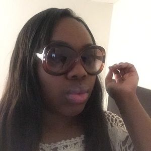 Meet your Posher, Kaneisha