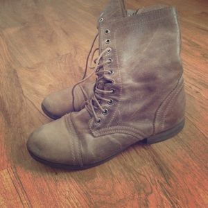 Steve Madden troopa combat boot