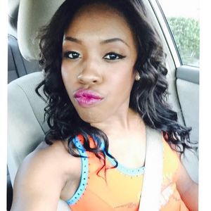 Meet your Posher, Timia