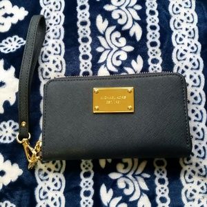 Micheal Kors Multifunction Coin Purse