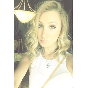 Meet your Posher, Haleigh