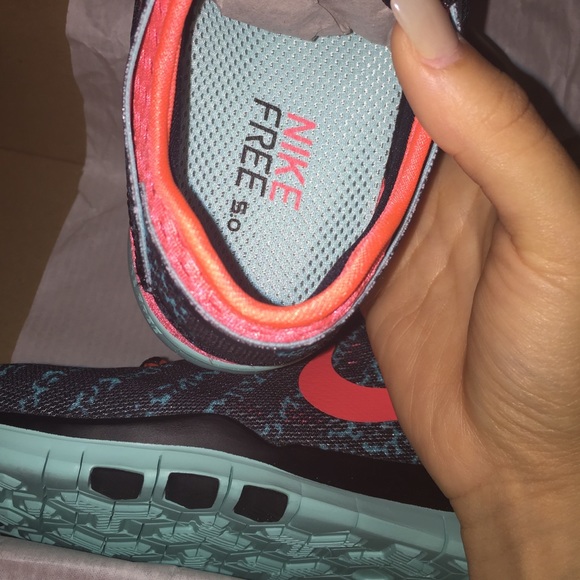 Women's Nike Free 5.0 - Picture 3 of 4