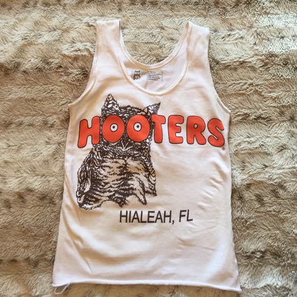 Hooters Bundle @sabrinashirley