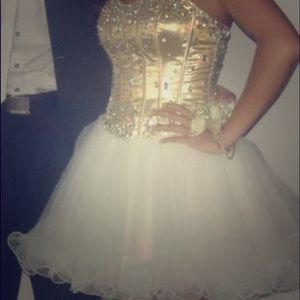 Short puffy snowcoming/homecoming dress.