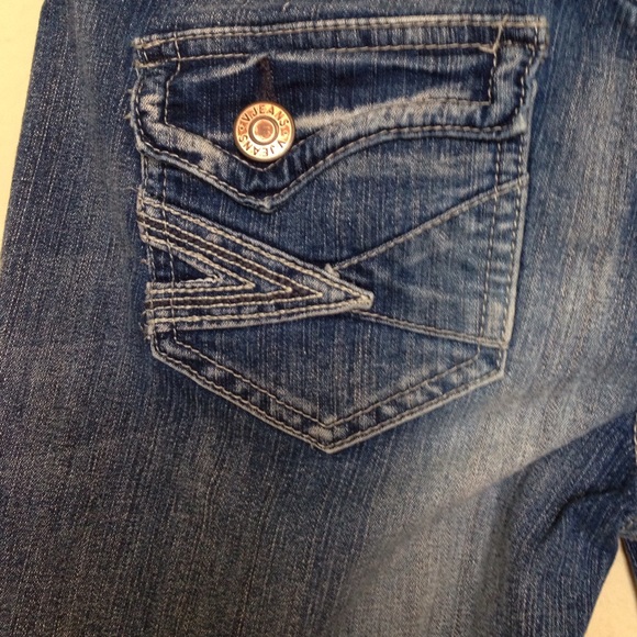 Nice capris - Picture 3 of 4