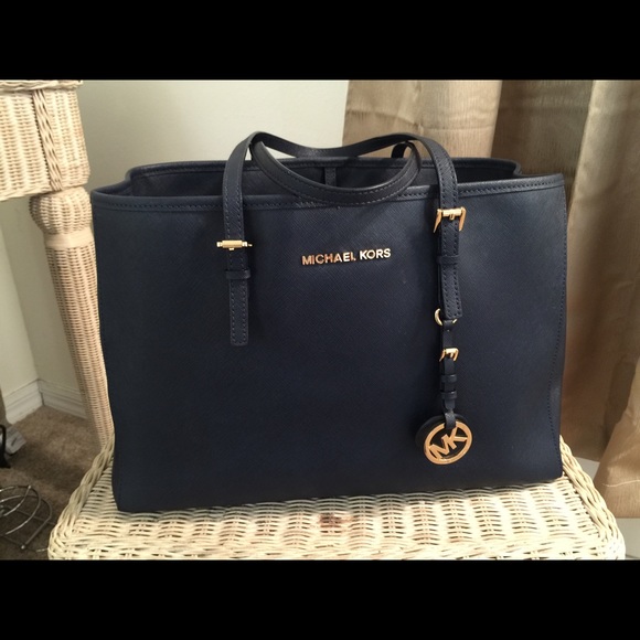 Michael kors jet set travél safiano leather bag
