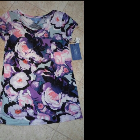 Vera Wang Floral Tee