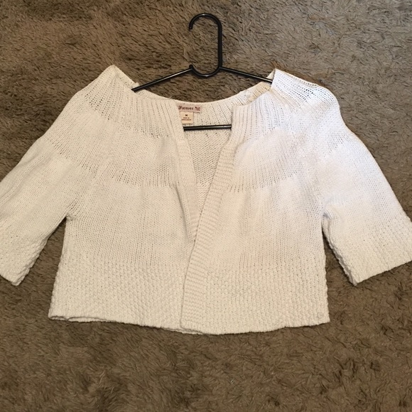 Off white crop over sweater