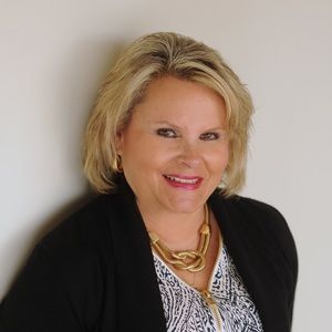 Meet your Posher, Yvonne