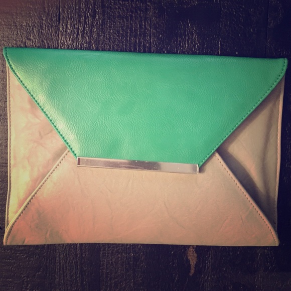 NWT Green and Gray Distressed Envelope Clutch - Picture 1 of 4