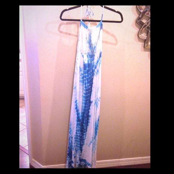 Blue & white tie dye fringe dress w/ low back🌻