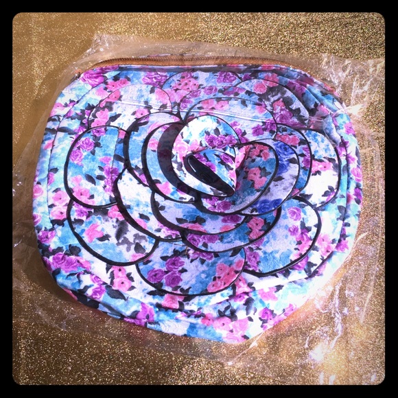 Handbags - 🌺 3D Flower Purse - New 🌸